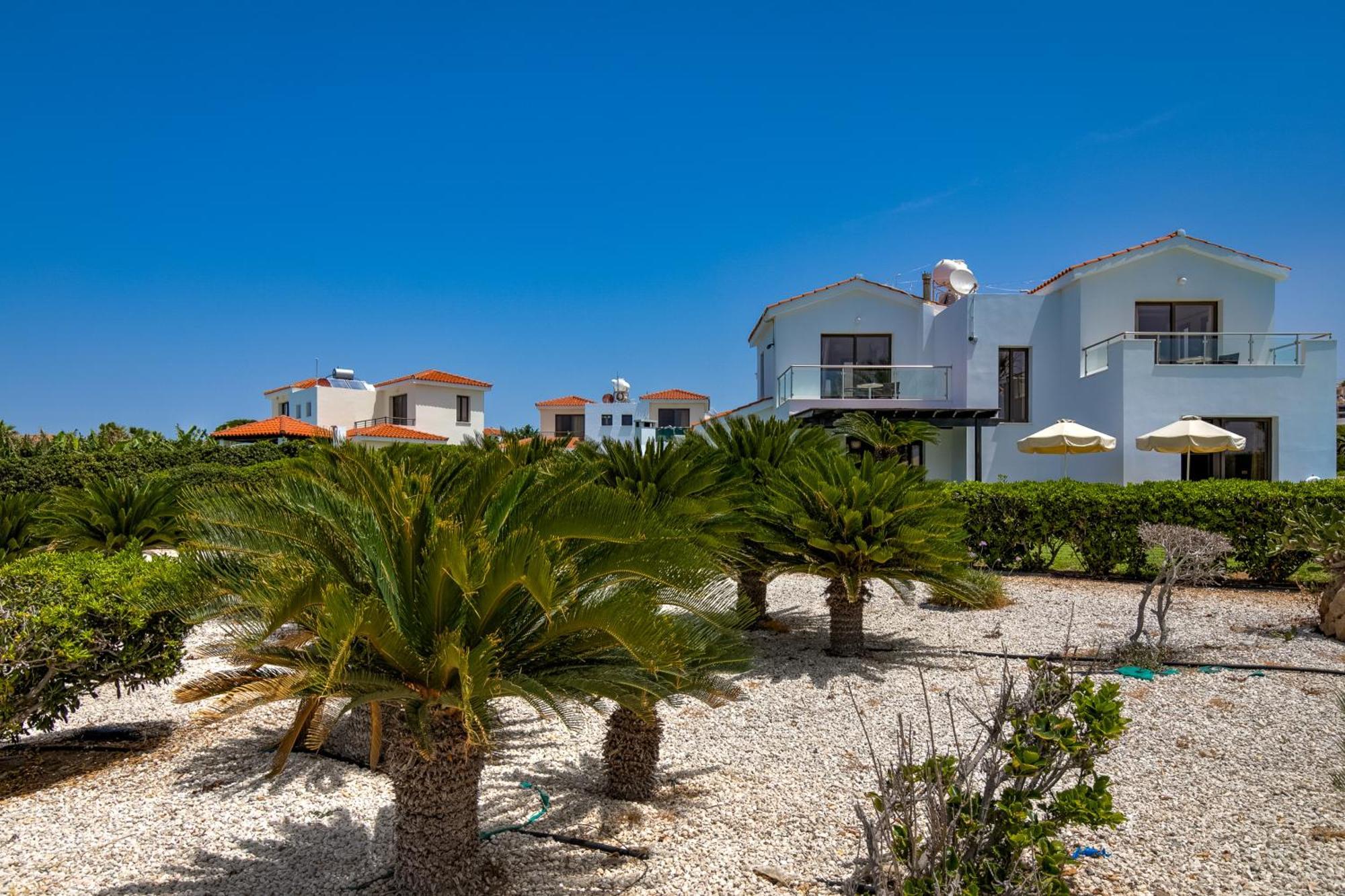 Platzia Beach Villas Pafos Dış mekan fotoğraf