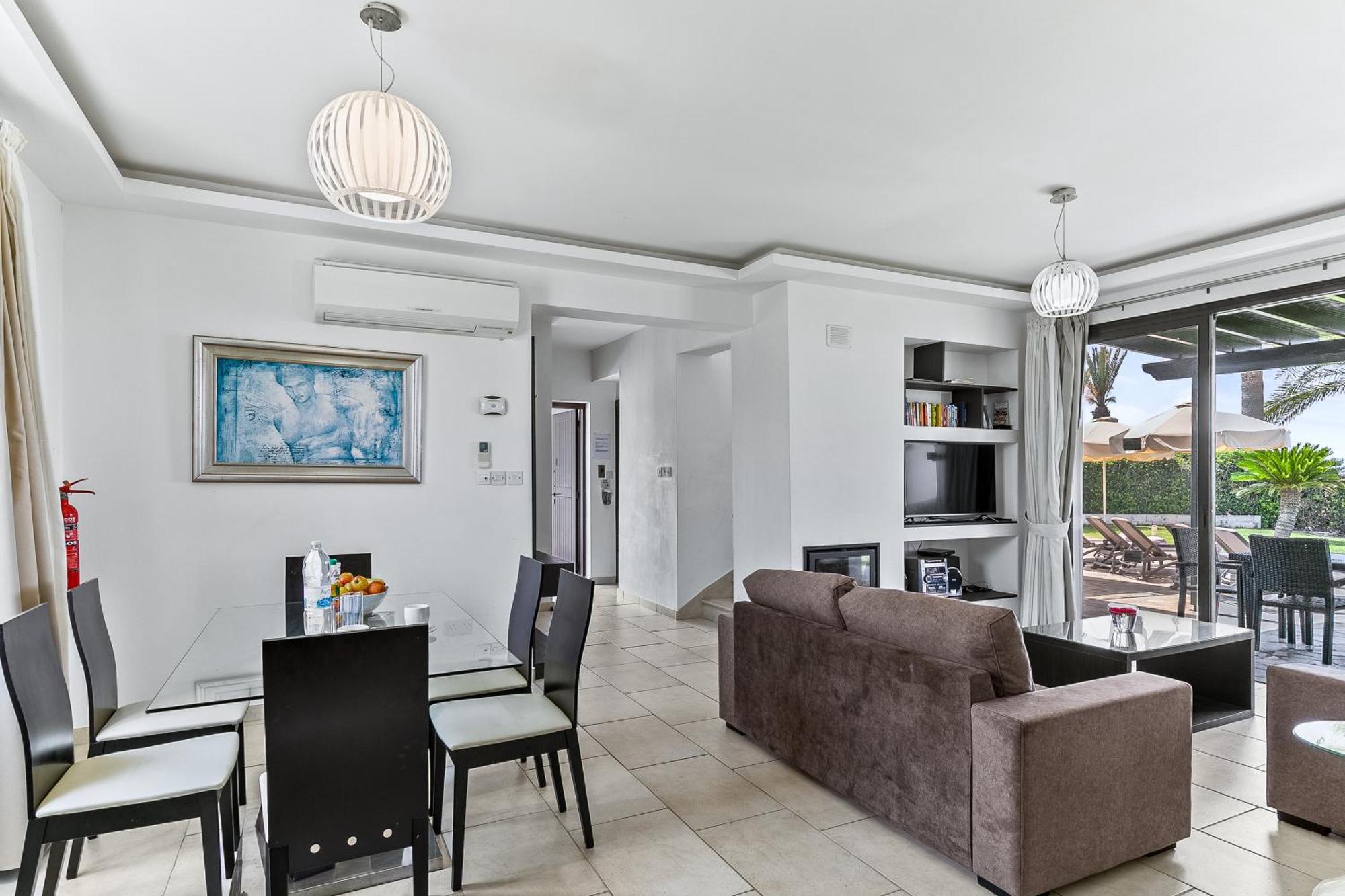 Platzia Beach Villas Pafos Dış mekan fotoğraf