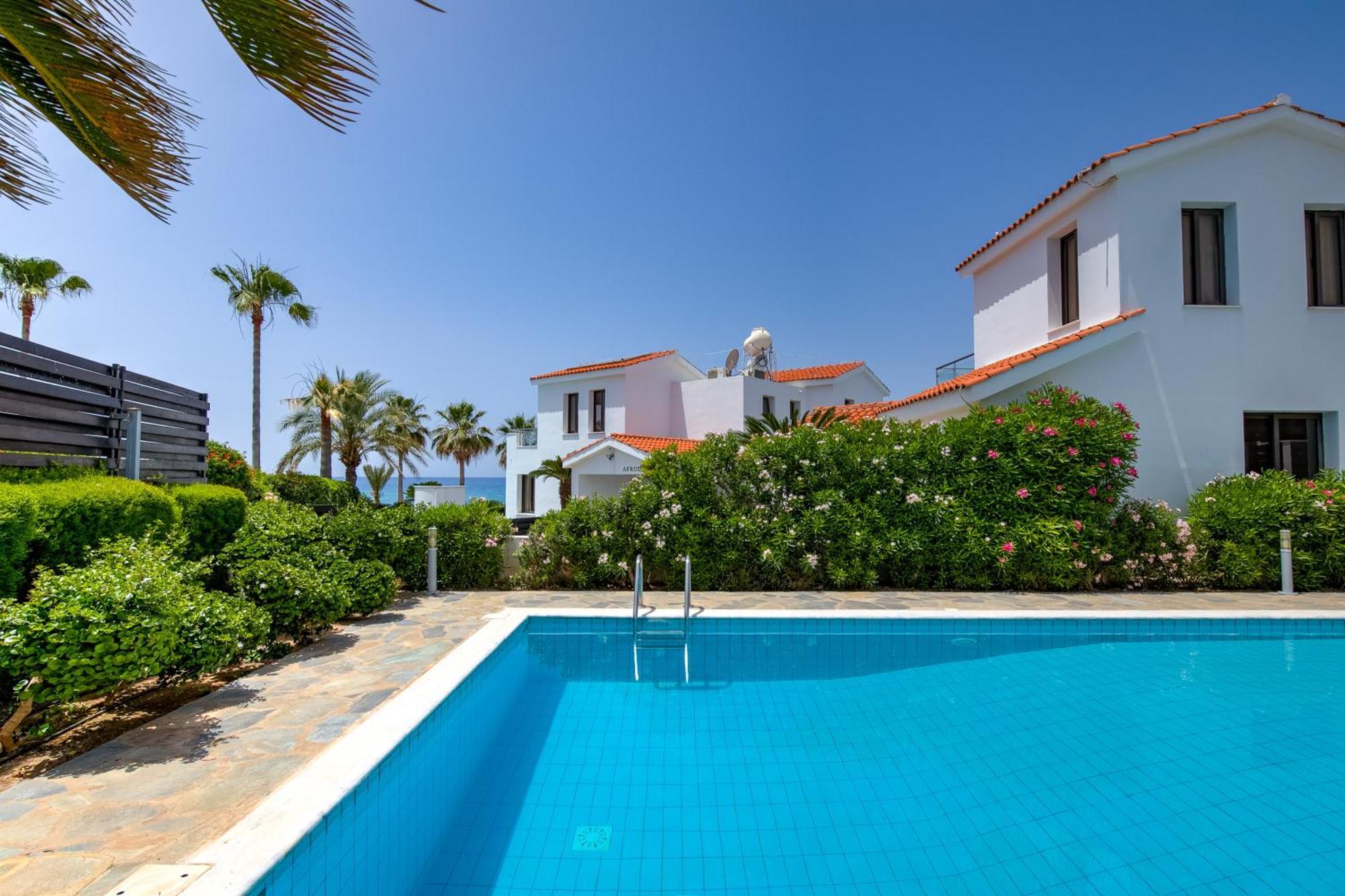 Platzia Beach Villas Pafos Dış mekan fotoğraf