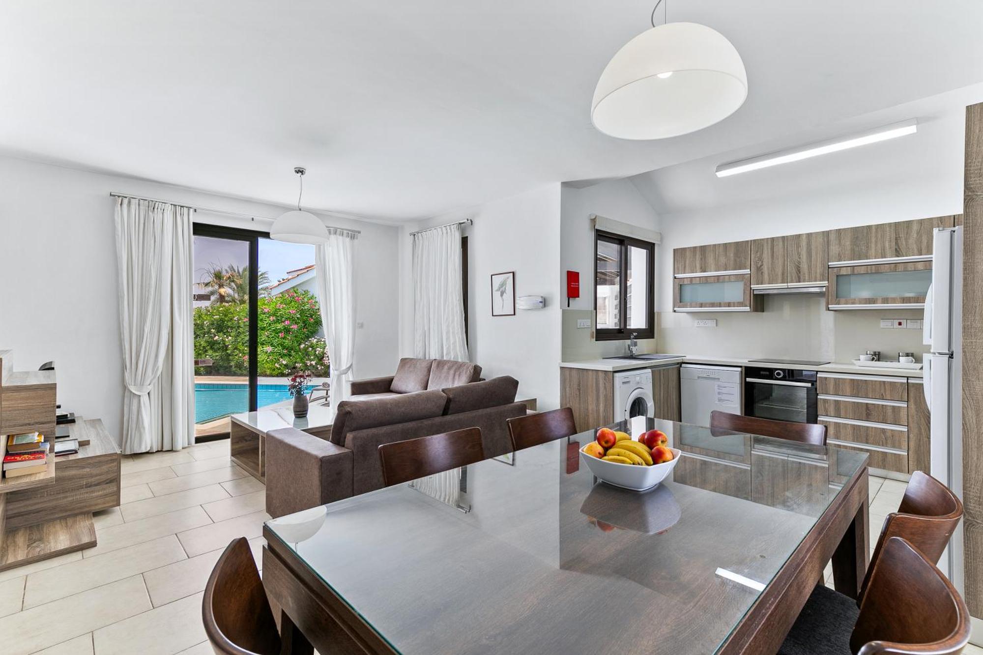 Platzia Beach Villas Pafos Dış mekan fotoğraf