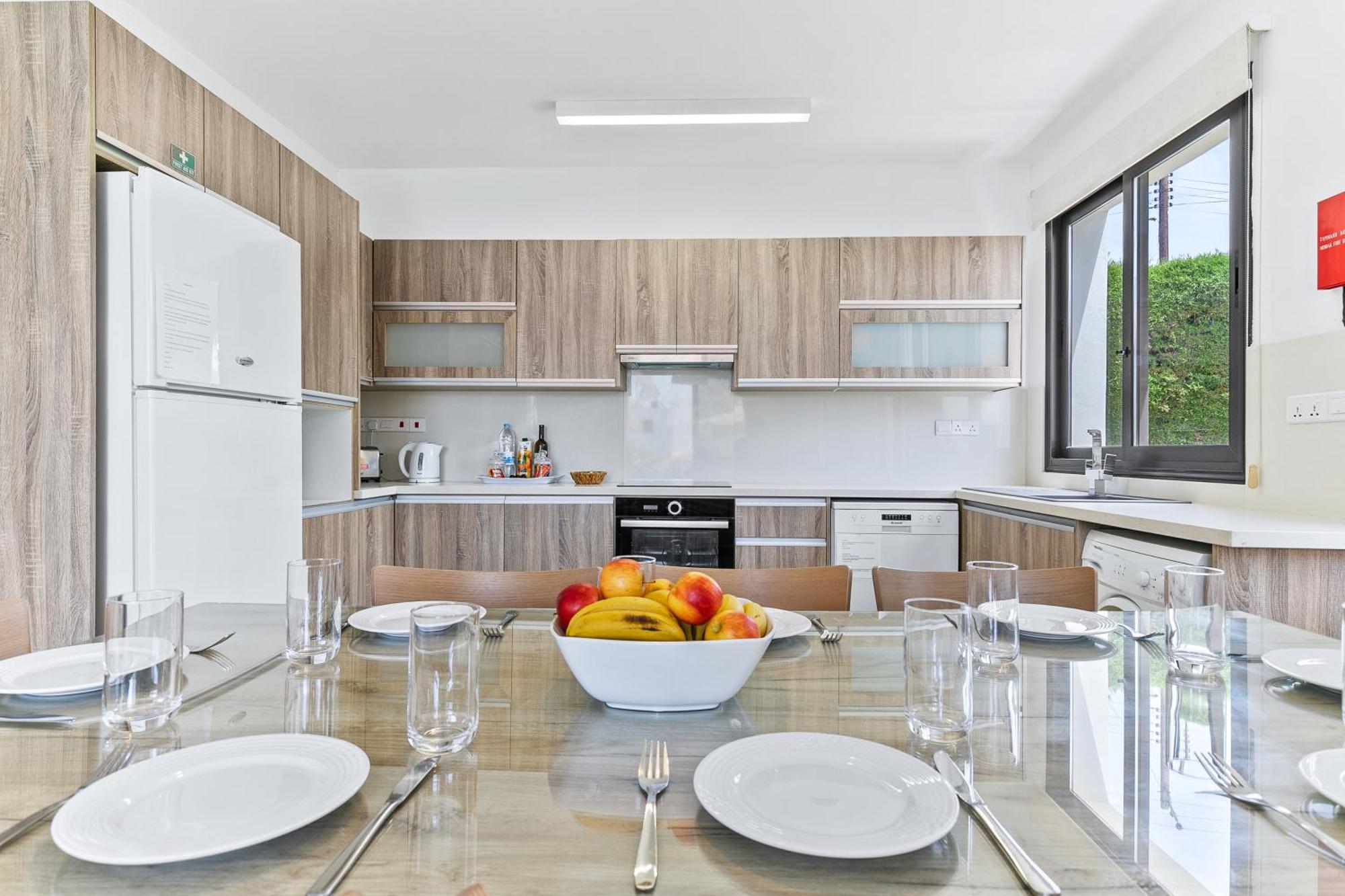 Platzia Beach Villas Pafos Dış mekan fotoğraf