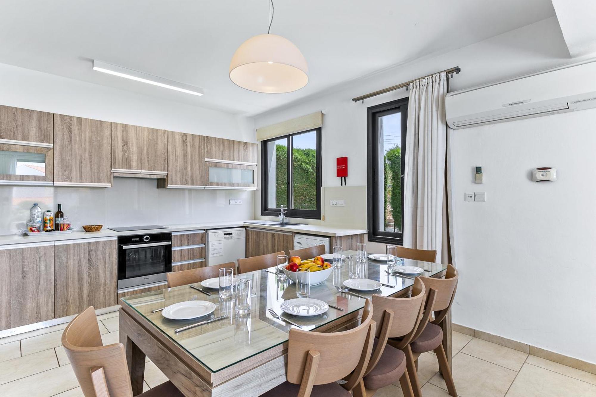 Platzia Beach Villas Pafos Dış mekan fotoğraf