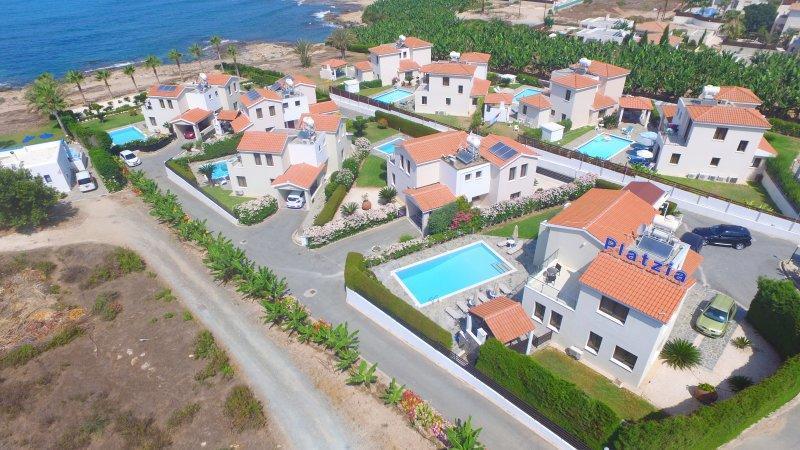 Platzia Beach Villas Pafos Dış mekan fotoğraf