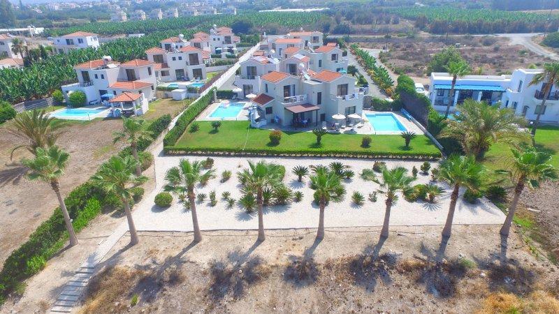 Platzia Beach Villas Pafos Dış mekan fotoğraf