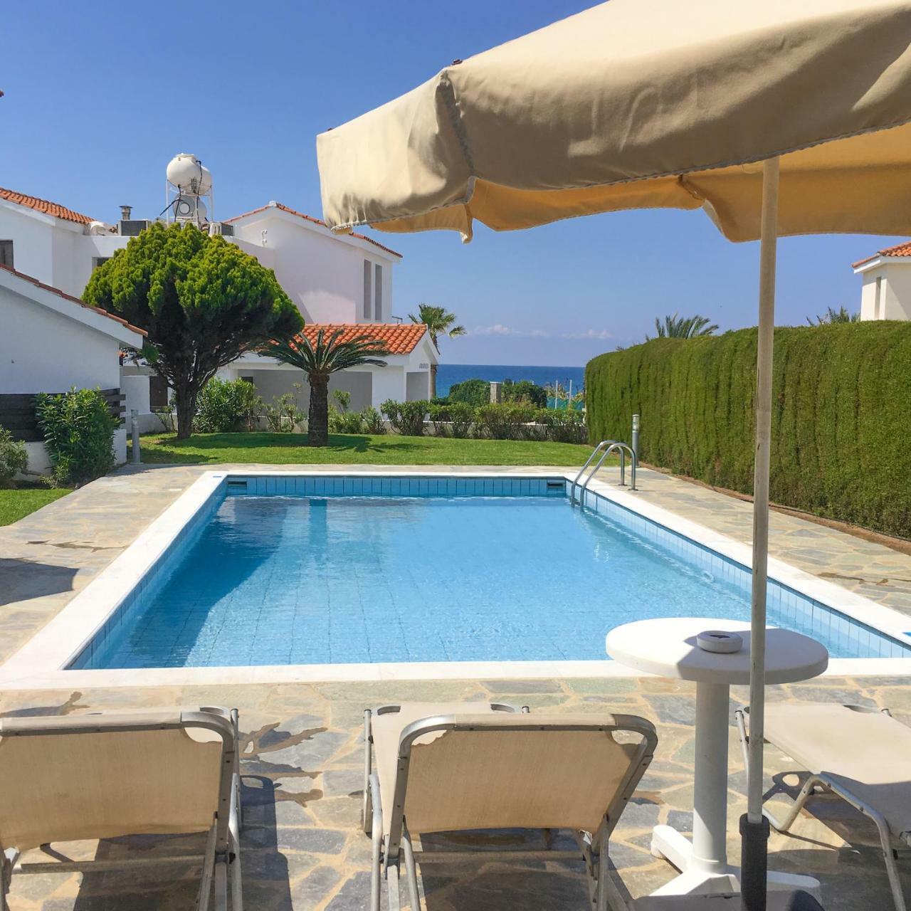 Platzia Beach Villas Pafos Dış mekan fotoğraf